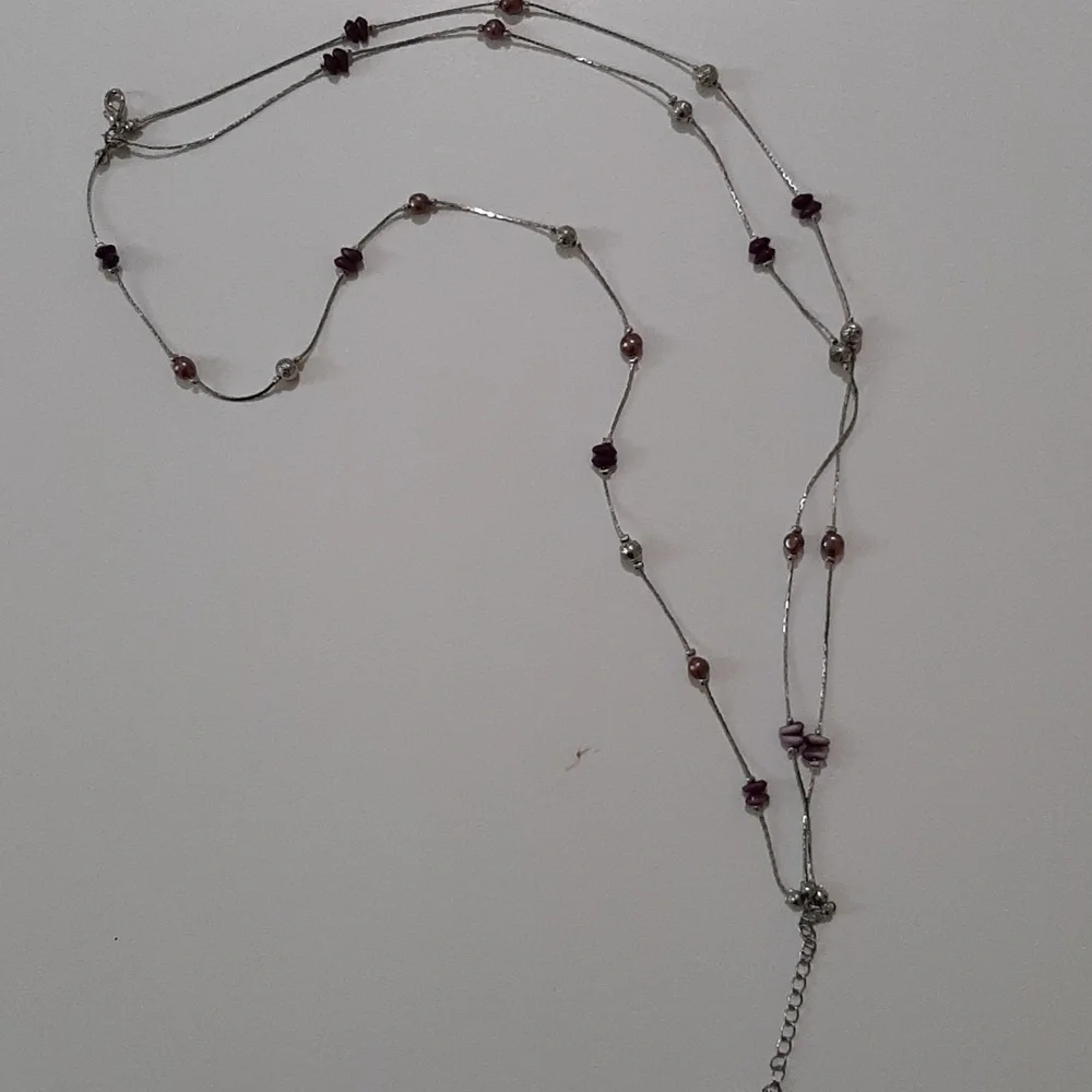 3 pieces of jewelry, 2 necklaces and a bracelet. - Picture 4 of 7